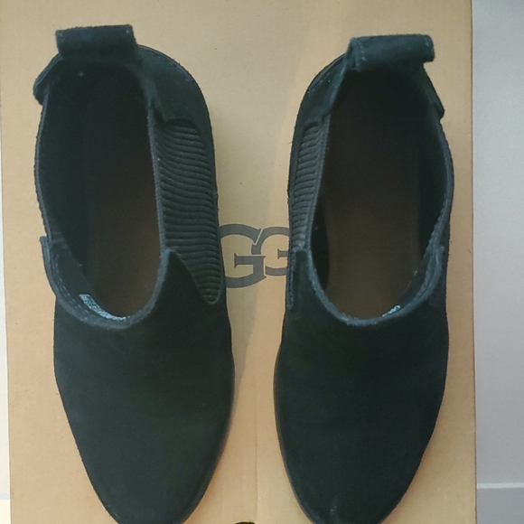 UGG Black W Faye Boots - Picture 6 of 8